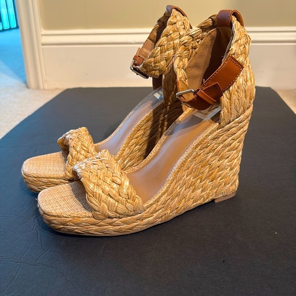 New Dolce Vita Harriat Braided Raffia Platform Wedge Sandals 9.5 - Picture 1 of 6